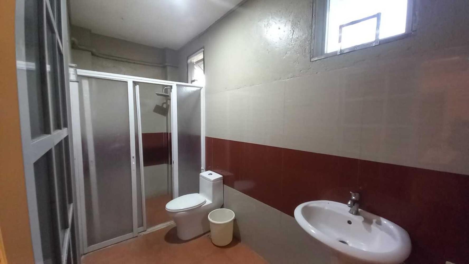 נגה Oyo 1037 Lendes Tourist Inn Main מראה חיצוני תמונה